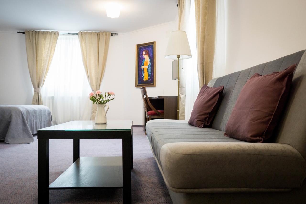 Hotel Nest Drobeta Turnu Severin Exteriér fotografie